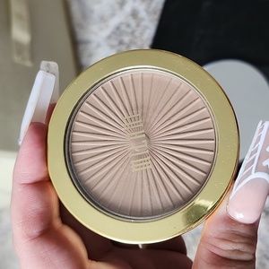 Milani Bronzer
